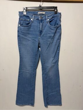 Levi’s High Rise 725 Bootcut 30 x 30 T 30 x 29 H